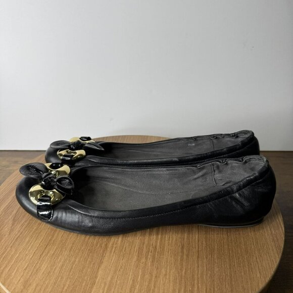 Stuart Weitzman Womens Black Leather Ballet Flats With Gold Chain Accents Size 7 - Picture 3 of 6
